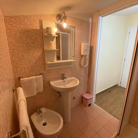 Via Mameli 5 Pensionat