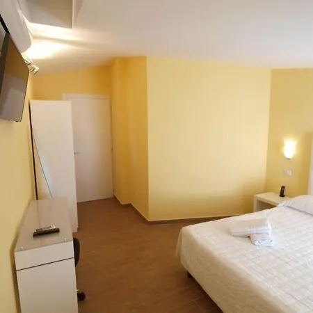 Via Mameli 5 Affittacamere 3*