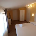 Via Mameli 5