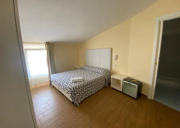 Via Mameli 5 Гостевой дом 3*