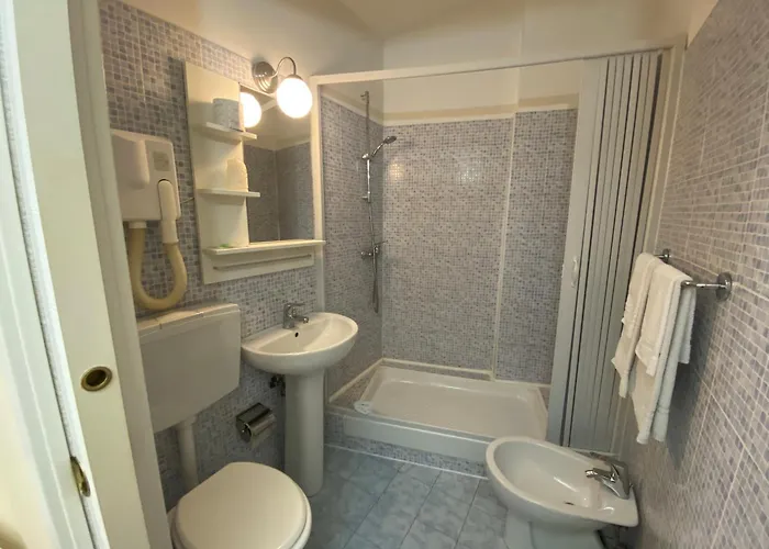 Via Mameli 5 3* San Remo