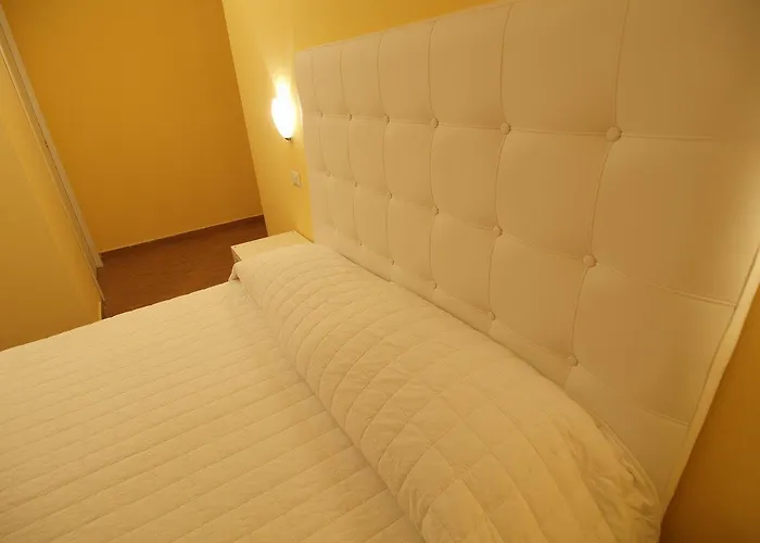 Via Mameli 5 Гостевой дом